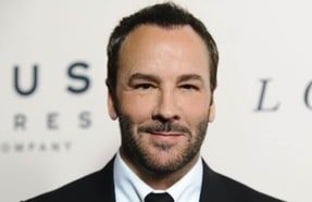 kmax-cabello-largo-recogido-hombre